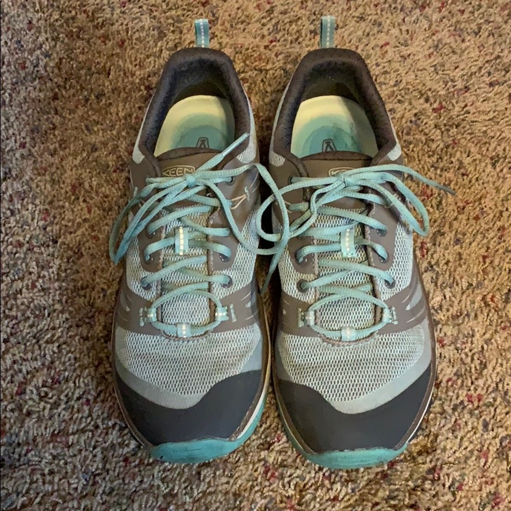 Keen shoes barely worn.
